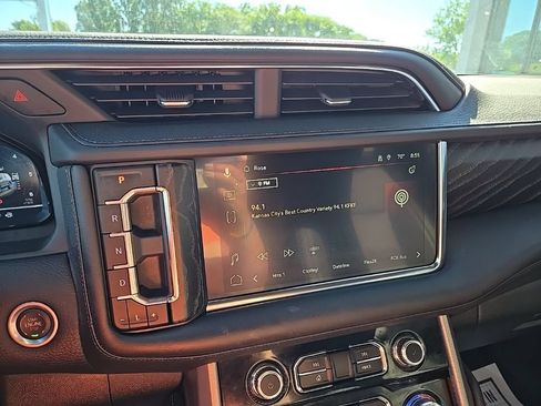 Used 2024 GMC Yukon XL Denali w/ Advanced Technology Package AWD/4WD image 53