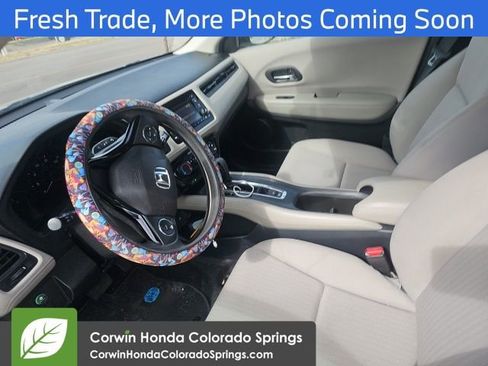 Used 2016 Honda HR-V LX image 9