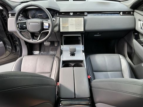 New 2025 Land Rover Range Rover Velar Dynamic SE image 13