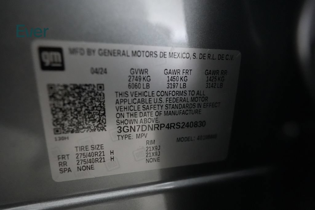 Used 2024 Chevrolet Equinox EV RS FWD image 28