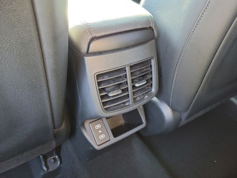 Certified 2024 Kia Seltos S FWD image 12