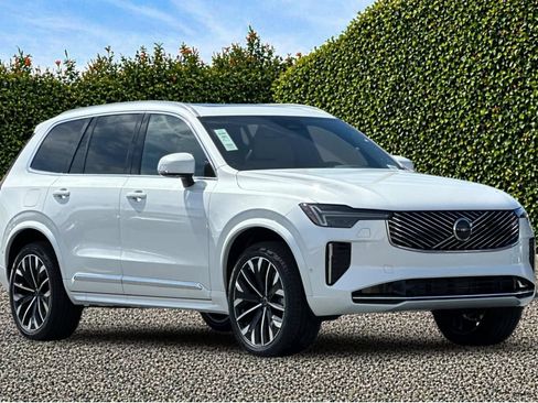 New 2026 Volvo XC90 B5 Plus w/ Protection Package AWD/4WD image 8