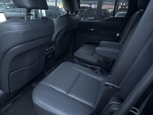 Used 2024 Lexus GX 550 w/ Accessory Package (2T) image 13