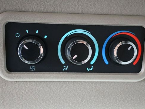 Used 2017 Chevrolet Express 3500 LT w/ LT Preferred Equipment Group image 24