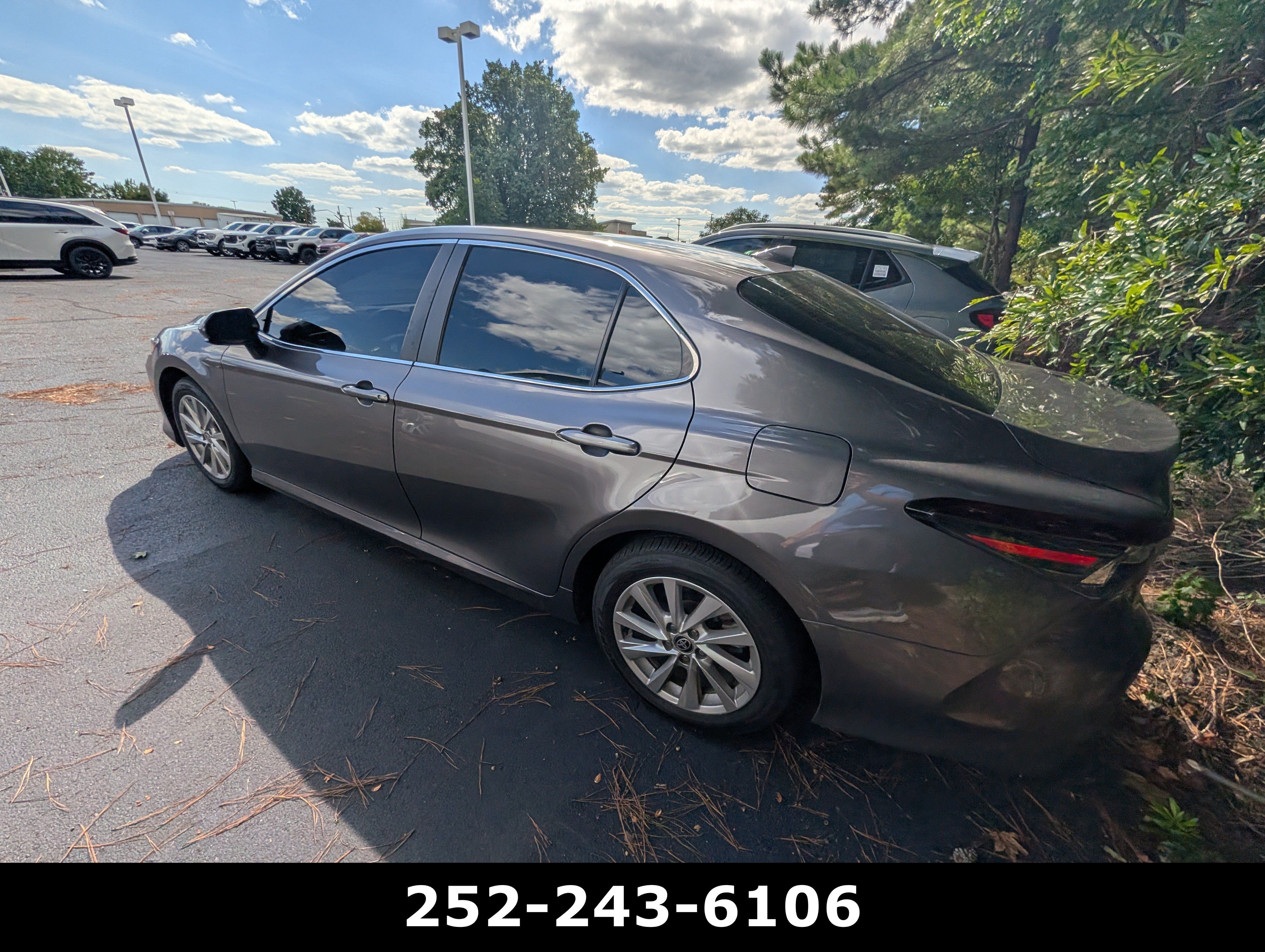 Used 2023 Toyota Camry LE FWD image 5