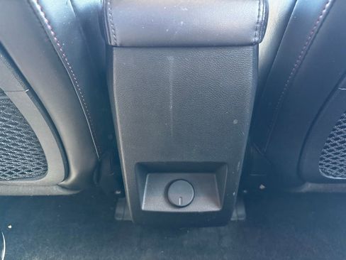 Used 2017 Chevrolet Equinox Premier w/ Enhanced Convenience Package image 7