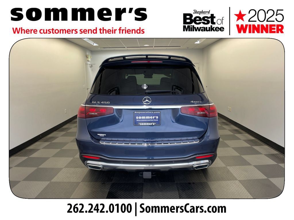 Used 2025 Mercedes-Benz GLS 450 4MATIC image 4