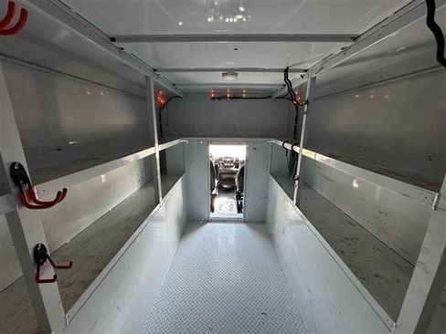 Used 2019 RAM ProMaster 3500 w/ Premium Appearance Group FWD image 22