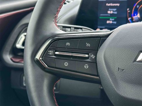 Certified 2025 Chevrolet Traverse RS image 29