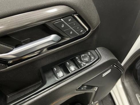 Used 2024 GMC Sierra 2500 AT4 w/ AT4 Preferred Package image 32