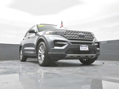 Used 2021 Ford Explorer Limited w/ Equipment Group 301A AWD/4WD image 43
