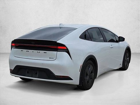 Used 2024 Toyota Prius LE image 5