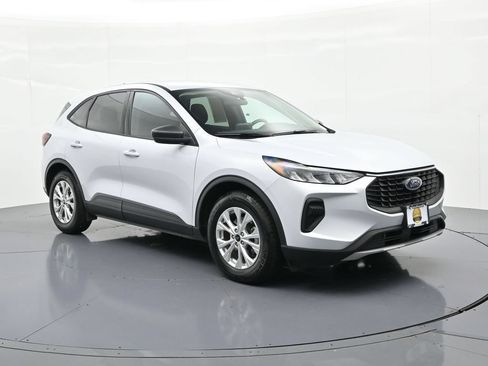 Certified 2025 Ford Escape Active FWD image 4