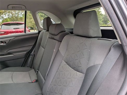 Used 2021 Toyota RAV4 XLE w/ Carpet Mat Package (TMS) image 27