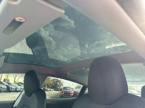 Used 2019 Tesla Model 3 Standard Range Plus image 26