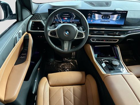 Certified 2025 BMW X6 xDrive40i w/ Parking Assistance Package image 23