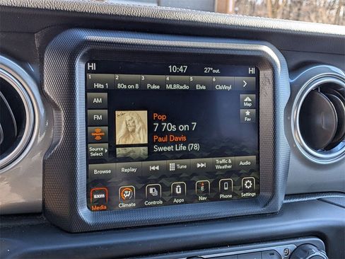 Certified 2022 Jeep Wrangler Unlimited Sahara w/ Safety Group image 18