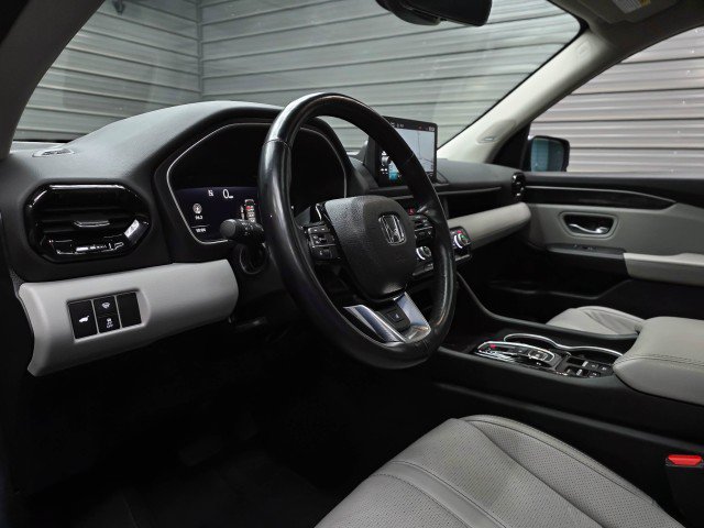 Used 2024 Honda Pilot Elite image 11