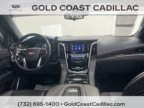 Used 2020 Cadillac Escalade ESV Platinum image 11