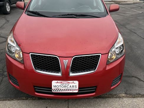 Used 2009 Pontiac Vibe w/ Sun And Sound Package image 1