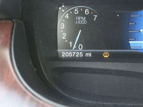 Used 2014 Ford Edge Limited w/ Driver Entry Package AWD/4WD image 9