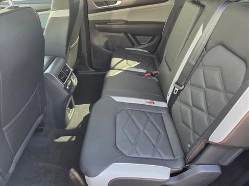 New 2026 Volkswagen Atlas Peak Edition image 15