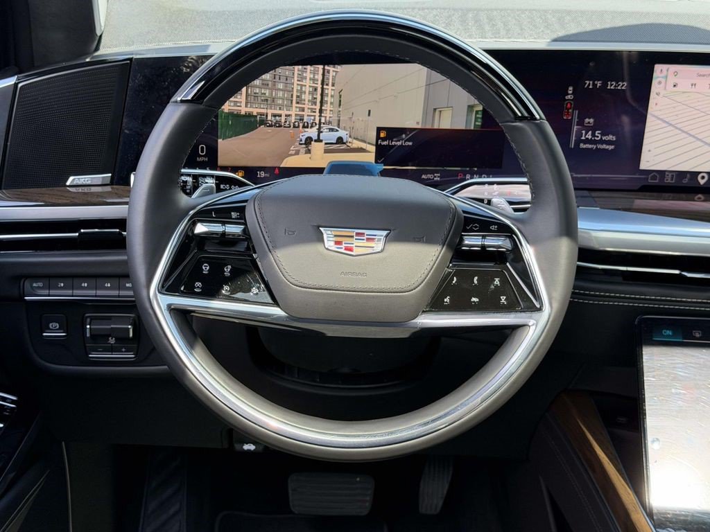 Certified 2026 Cadillac Escalade Platinum Sport w/ LPO, ONYX Package AWD/4WD image 18