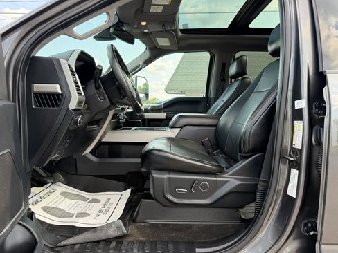 Used 2017 Ford F250 Lariat w/ Lariat Ultimate Package AWD/4WD image 15
