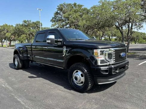 Used 2017 Ford F350 Lariat w/ Lariat Value Package AWD/4WD image 5