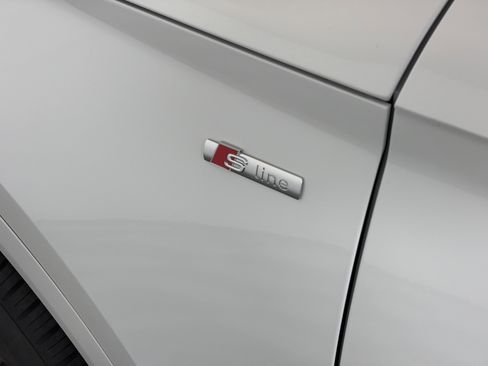 Certified 2024 Audi Q5 e Premium image 17