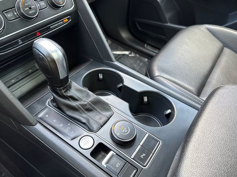 Used 2021 Volkswagen Atlas SE w/ Panoramic Sunroof Package image 22