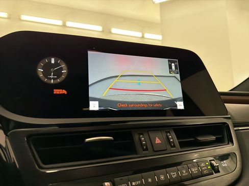 Certified 2024 Lexus ES 350 w/ Premium Package FWD image 27