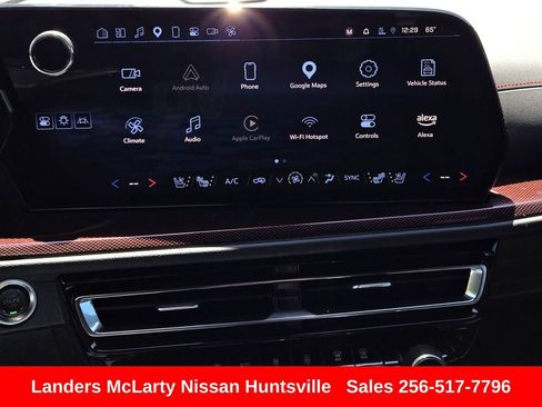 Used 2024 Chevrolet Traverse RS w/ LPO, Floor Liner Package FWD image 19