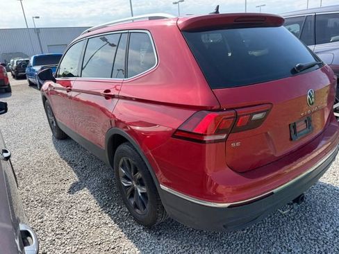 Used 2024 Volkswagen Tiguan SE AWD/4WD image 4