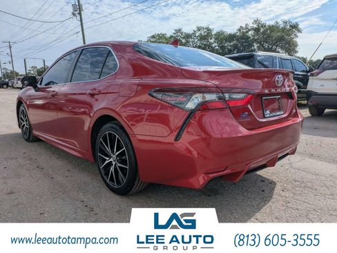 Used 2023 Toyota Camry SE FWD image 5
