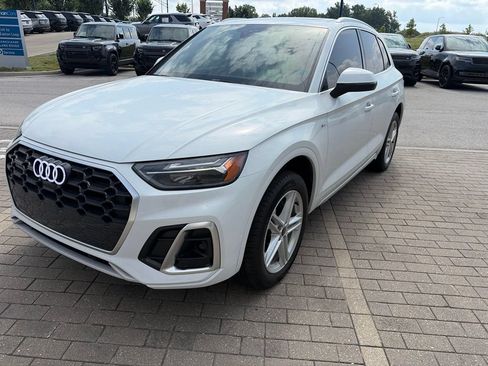 Used 2024 Audi Q5 e Premium Plus AWD/4WD image 1