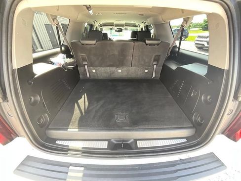 Used 2020 Chevrolet Suburban LT w/ Off-Road Package AWD/4WD image 8