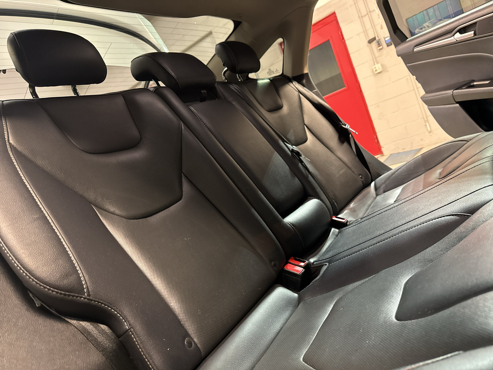 Used 2020 Ford Fusion Titanium FWD image 28