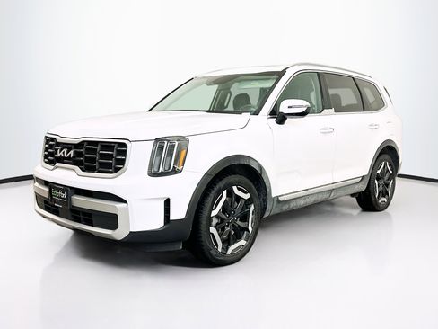 Used 2024 Kia Telluride S w/ S Sunroof Package image 3