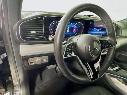 Used 2024 Mercedes-Benz GLE 450 4MATIC image 11