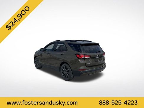 Used 2023 Chevrolet Equinox RS image 3