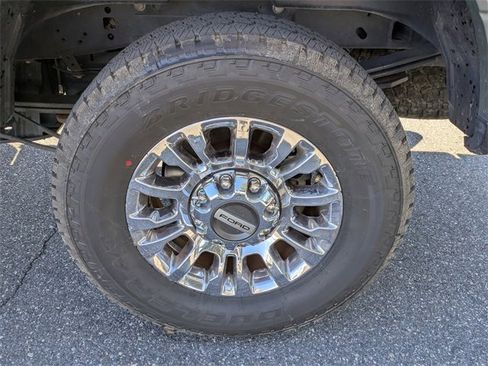 Used 2020 Ford F250 Lariat w/ Lariat Ultimate Package image 9