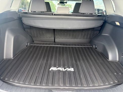 Used 2024 Toyota RAV4 XLE w/ Convenience Package AWD/4WD image 8