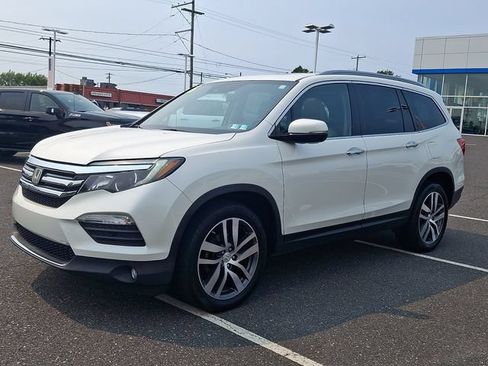 Used 2016 Honda Pilot Touring image 3