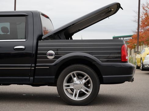 Used 2002 Lincoln Blackwood image 31