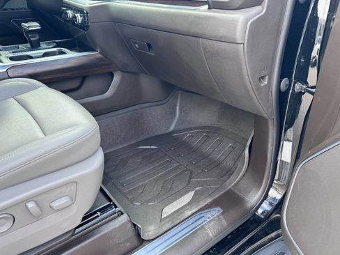 Used 2022 GMC Sierra 1500 SLT w/ SLT Premium Plus Package image 7