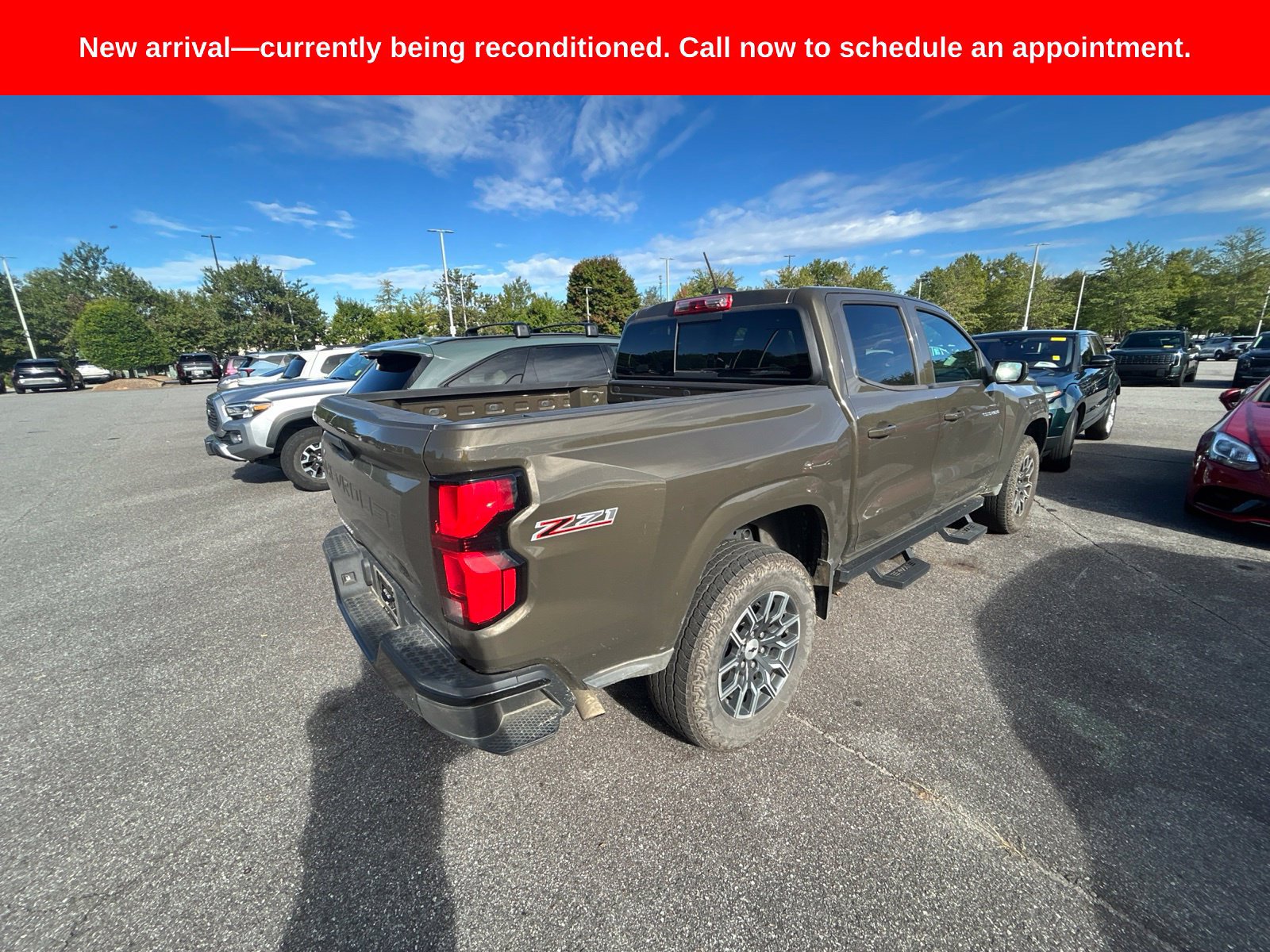 Used 2024 Chevrolet Colorado Z71 AWD/4WD image 10