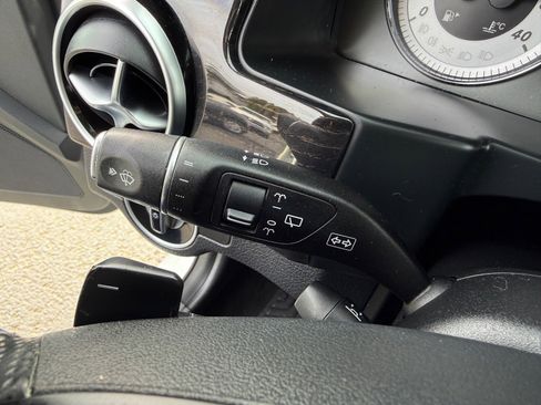 Used 2015 Mercedes-Benz GLK 350 4MATIC image 29