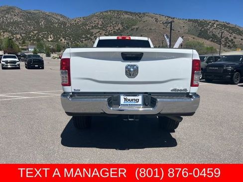 Used 2024 RAM 2500 Tradesman w/ Chrome Appearance Group AWD/4WD image 3