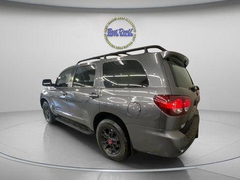 Used 2022 Toyota Sequoia TRD Pro AWD/4WD image 3